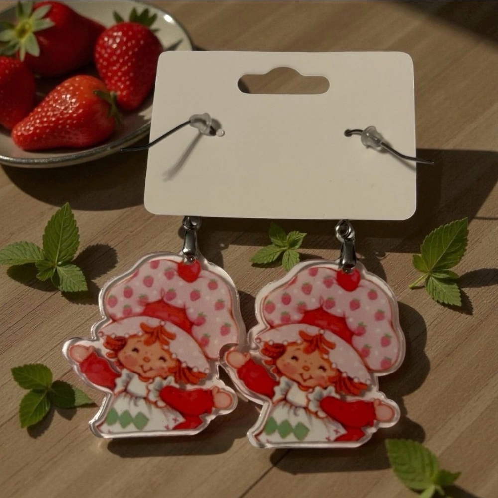 Strawberry Shortcake Earrings - Picture 2 of 2